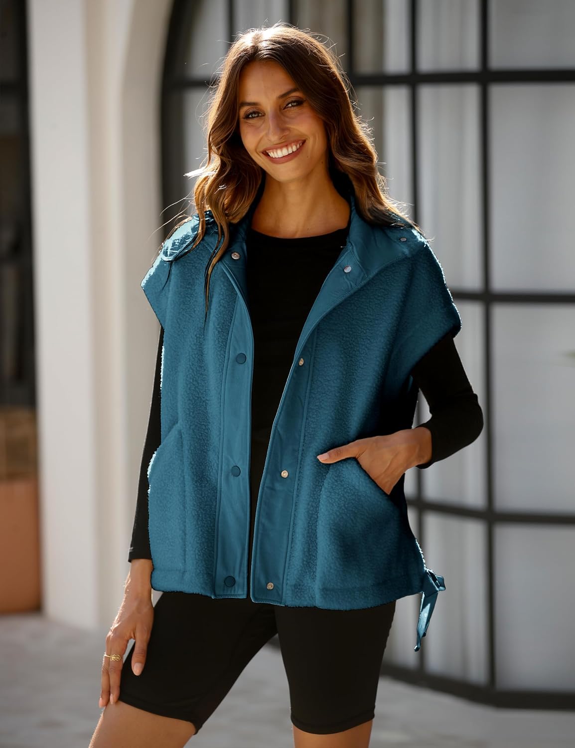 Thumbnail 1 de OPCAKM Women's Sherpa Fleece Vest with Button Front, Pockets and Drawstring Hem