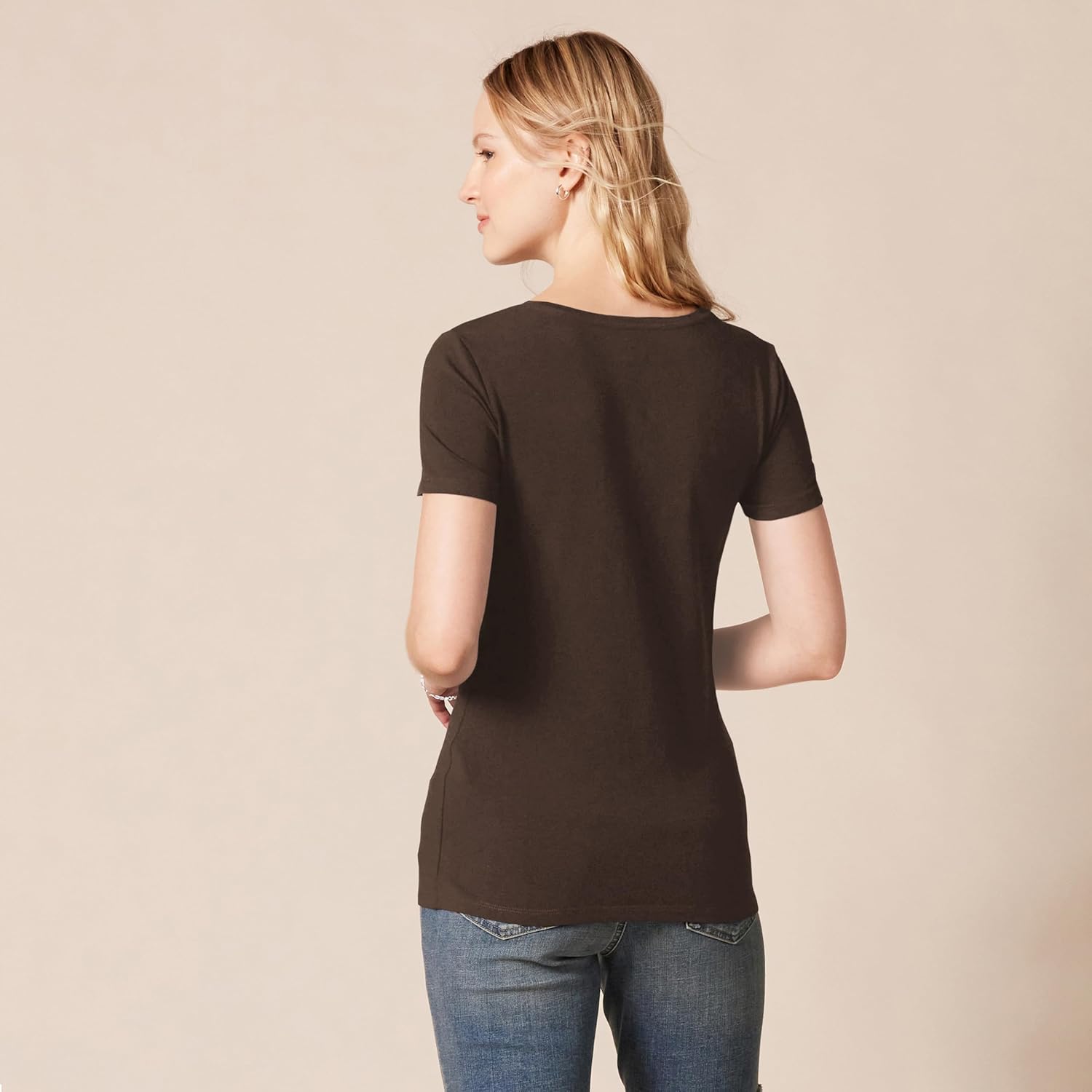 Thumbnail 2 de Amazon Essentials T-Shirt a Maniche con vestibilità Classica per Donna – Girocollo o V, confezioni multiple