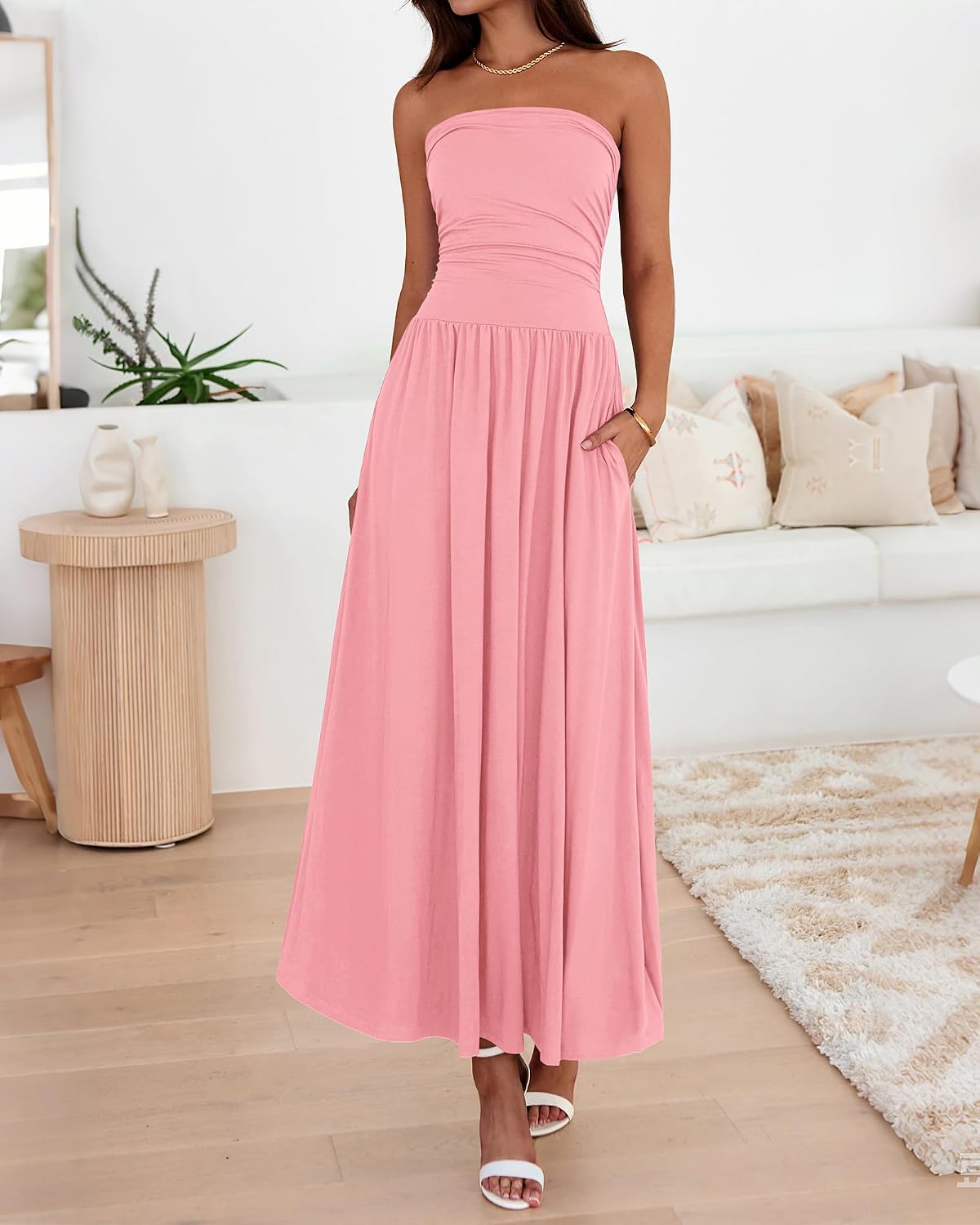 Detalle de BTFBM BT571 Strapless Maxi Dress with Ruched Tube Top, Pockets and Silicone Grip