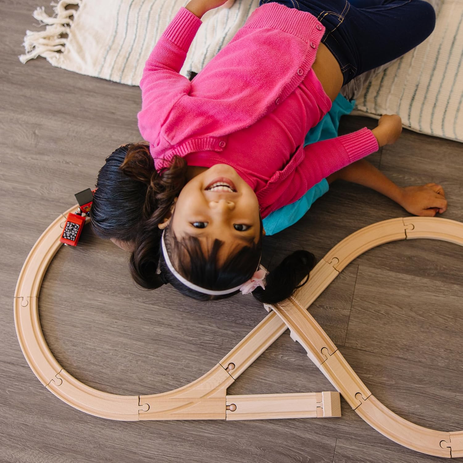 Thumbnail 6 de Melissa & Doug Classic Wooden Figure Eight Train Set (22 pcs)