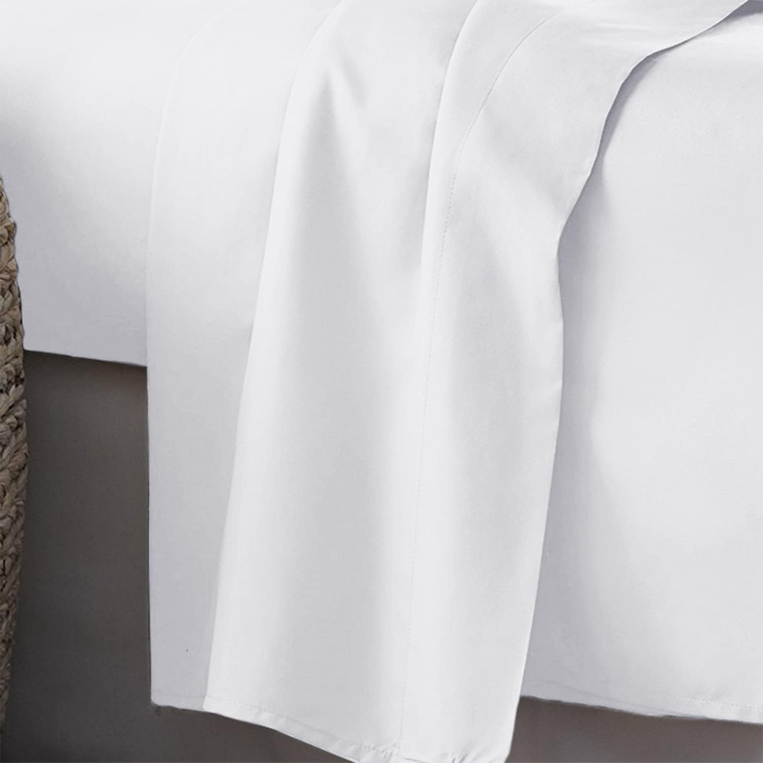 Detalle de Yorkshire Bedding Single Bed Flat Sheet in 100% Egyptian Cotton (200 Thread Count) – White – 175 cm x 275 cm