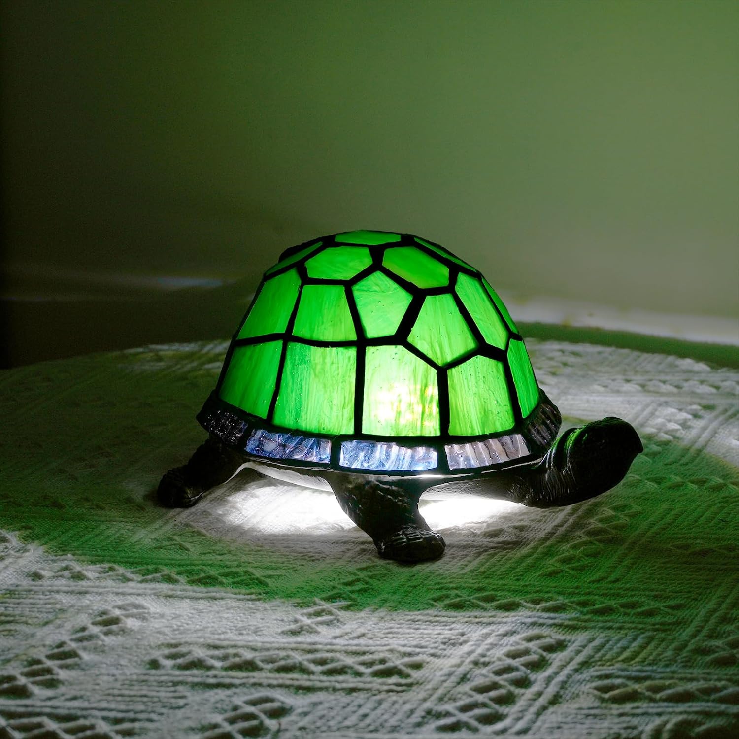 Thumbnail 2 de NUODITOS Tiffany Style Turtle Table Lamp Green Stained Glass – Playful Night Light for Kids