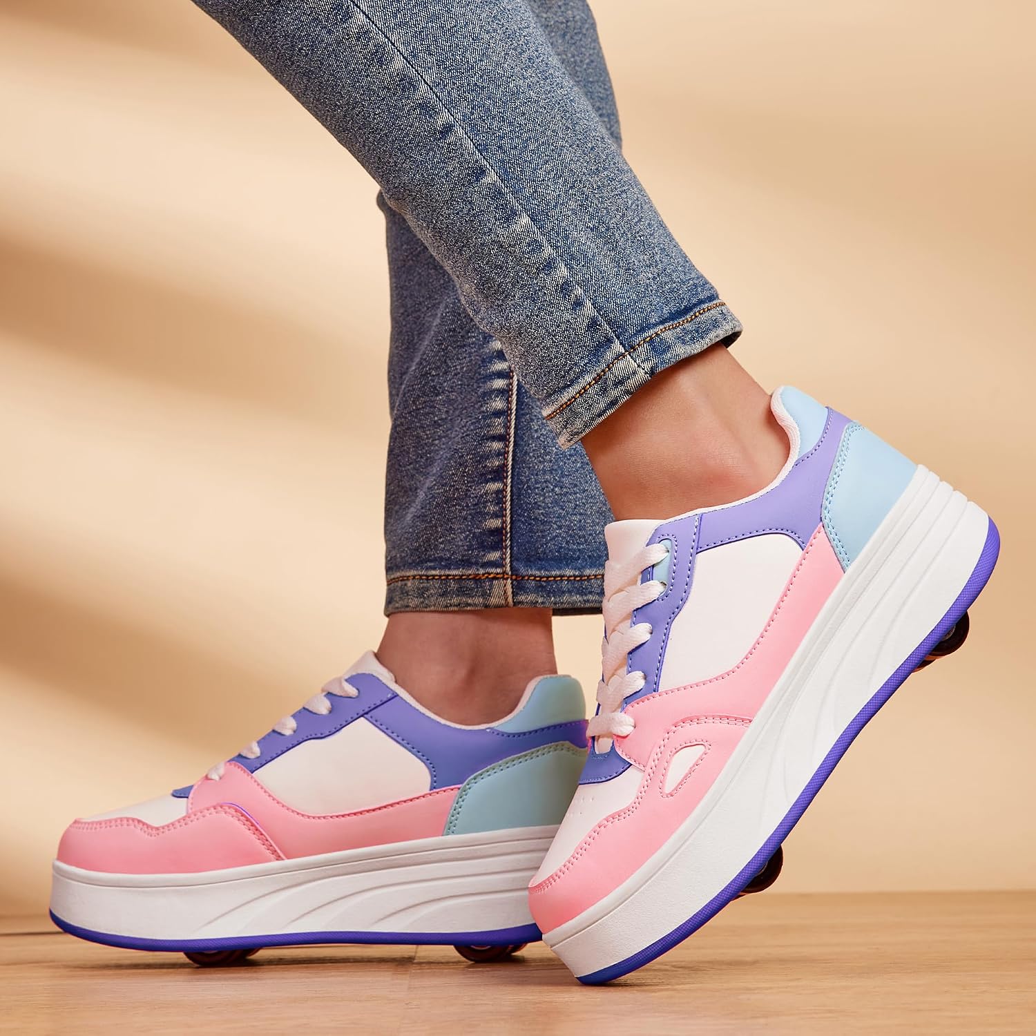 Detalle 2 de Roller Skate Sneaker Shoes with Detachable Wheels (2-in-1) for Kids