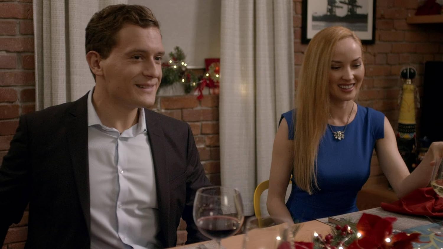Detalle 2 de Geteilte Weihnacht – julfilm om en dubbelbokad stuga