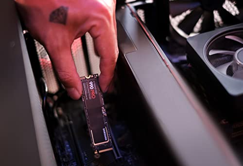 Detalle de Samsung 990 PRO 1TB NVMe SSD (M.2 2280) review: speed meets reliability for demanding workloads