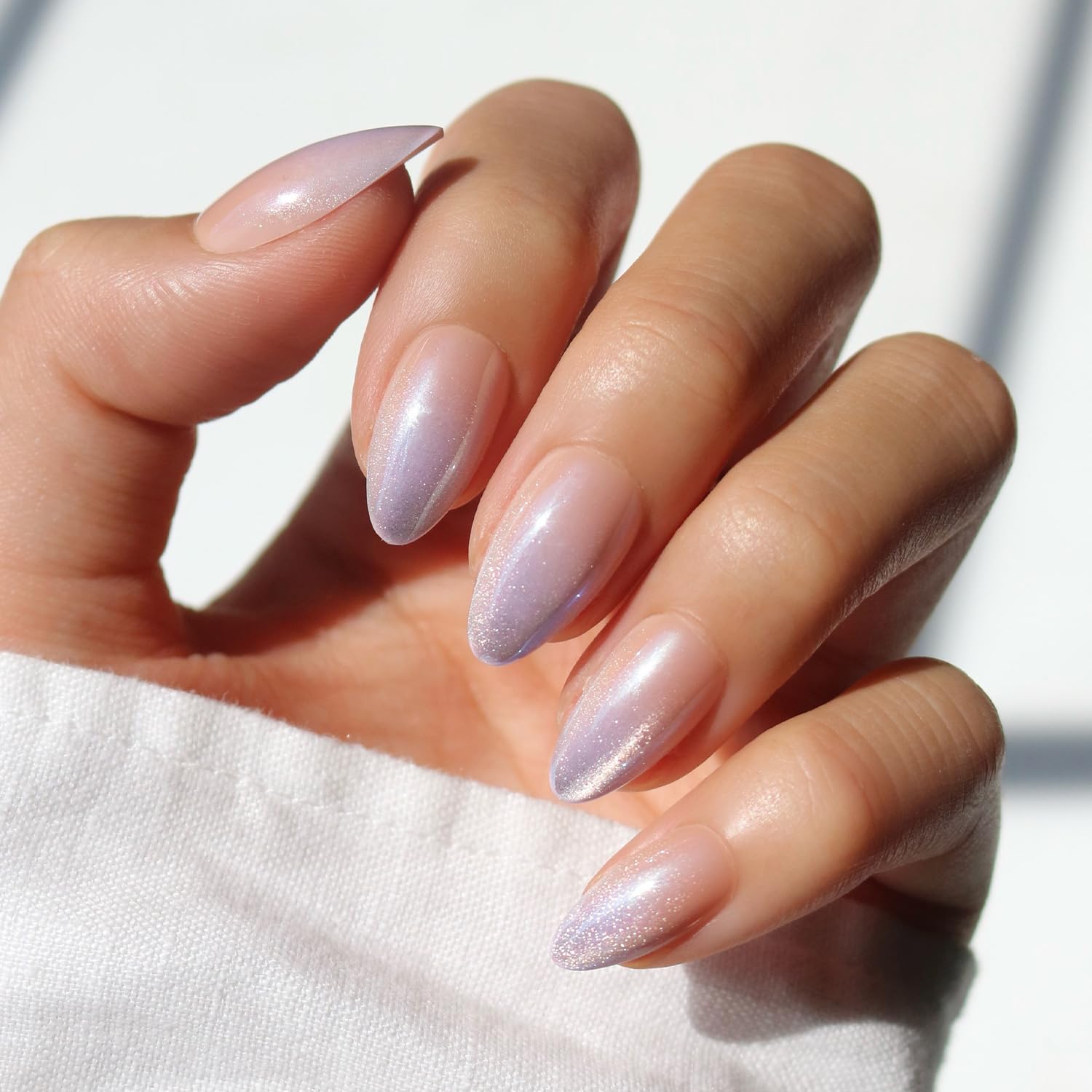 Thumbnail 6 de Glamnetic MaDamn French Tip press-on nails
