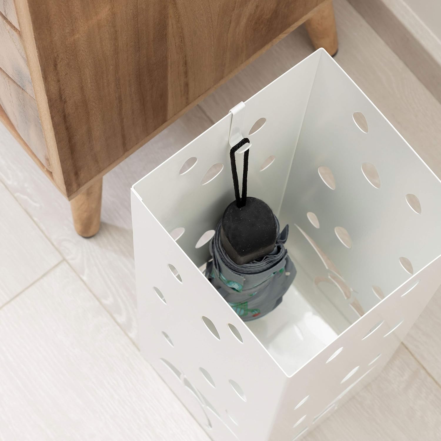 Thumbnail 2 de Baroni Home Portaombrelli Design – Portabombrelli moderno in metallo con intagli e vaschetta scolapioggia