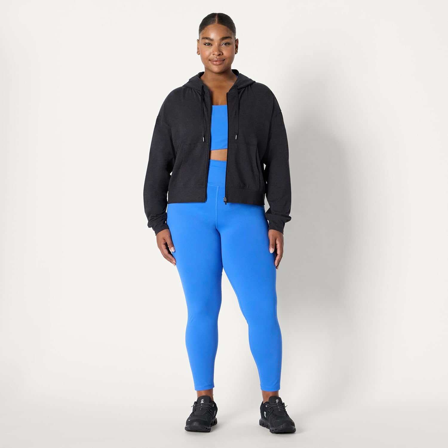 Thumbnail 6 de Amazon Essentials women’s Athletic Soft Performance lightweight cropped zip-up workout hoodie
