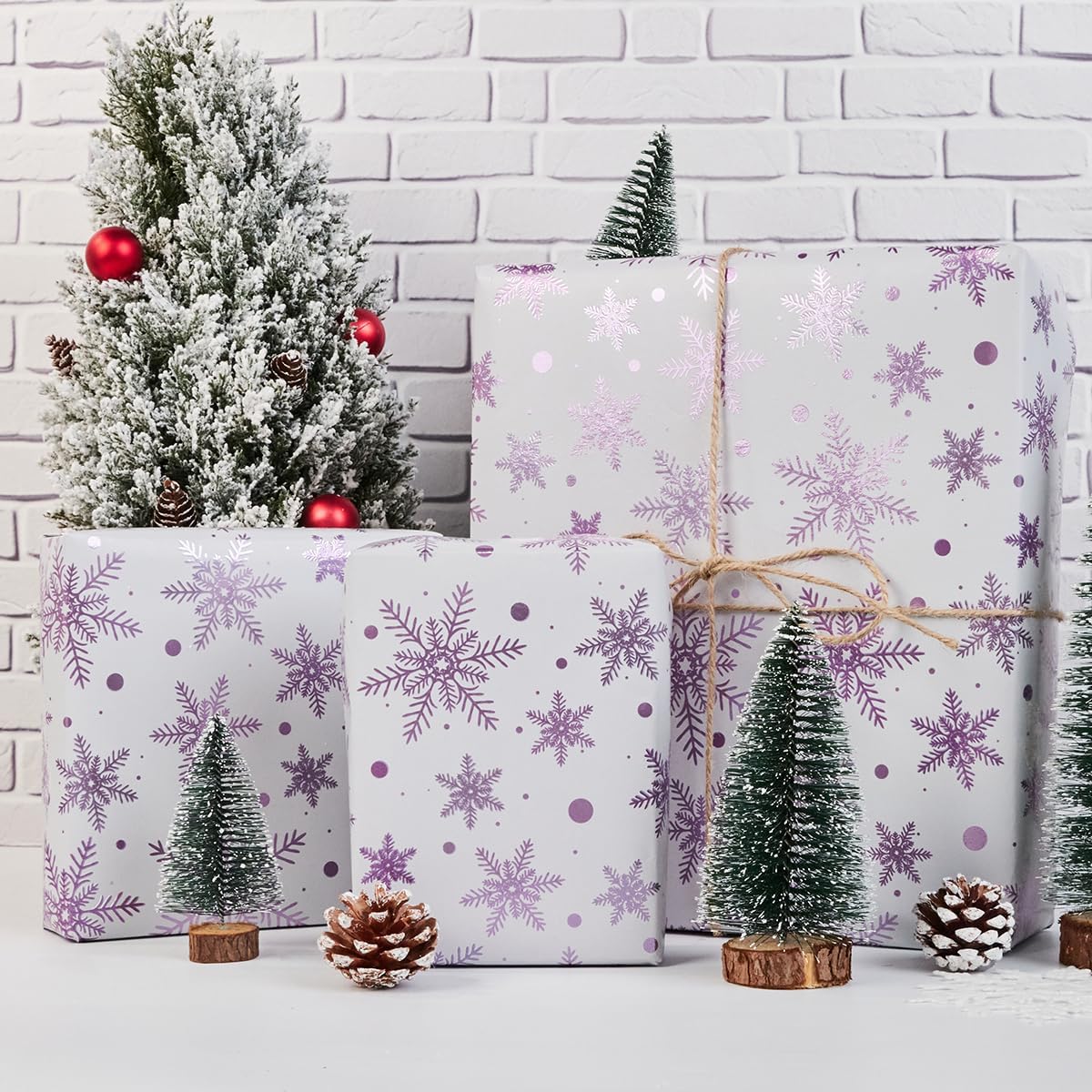Thumbnail 4 de Christmas Wrapping Paper Roll: Pink Snowflake Metallic Wrap, 43cm x 12m