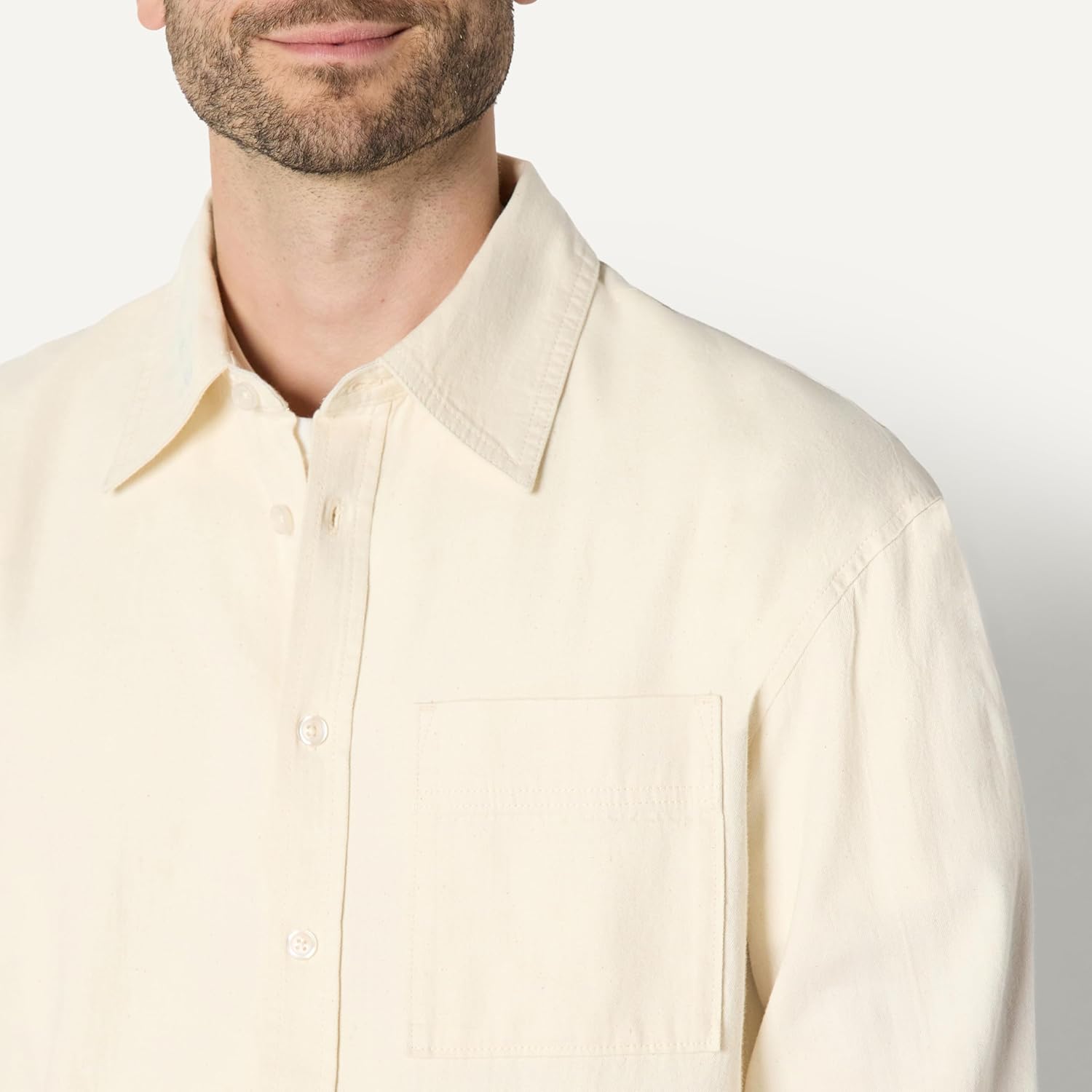 Thumbnail 2 de Amazon Essentials Herren Modernes Oversize-Button-Down-Jeanshemd (Denim Chambray, Knopfleiste)
