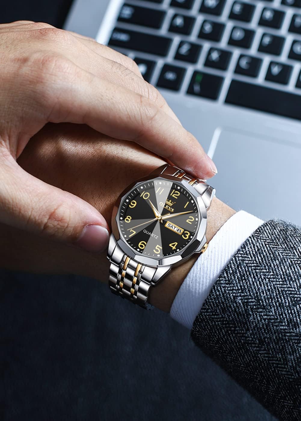 Detalle de OLEVS Herrenuhr in Gold/Silber – Business-Kleid Luxe mit Quarzwerk, leuchtendem Zifferblatt und 30 m Wasserschutz