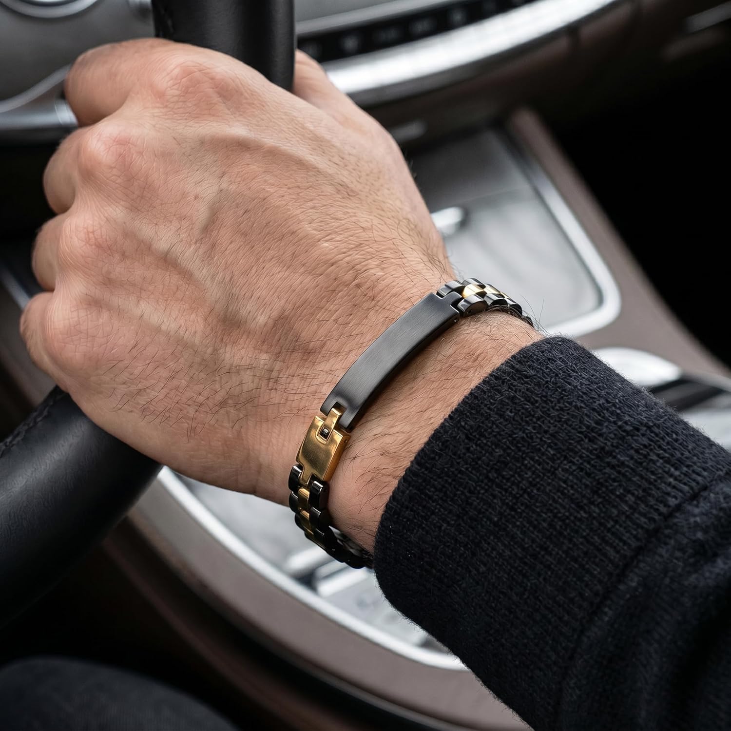 Detalle de 10:10 Bracciale uomo in acciaio inox con trattamento PVD – 23 cm, regolabile, confezione regalo