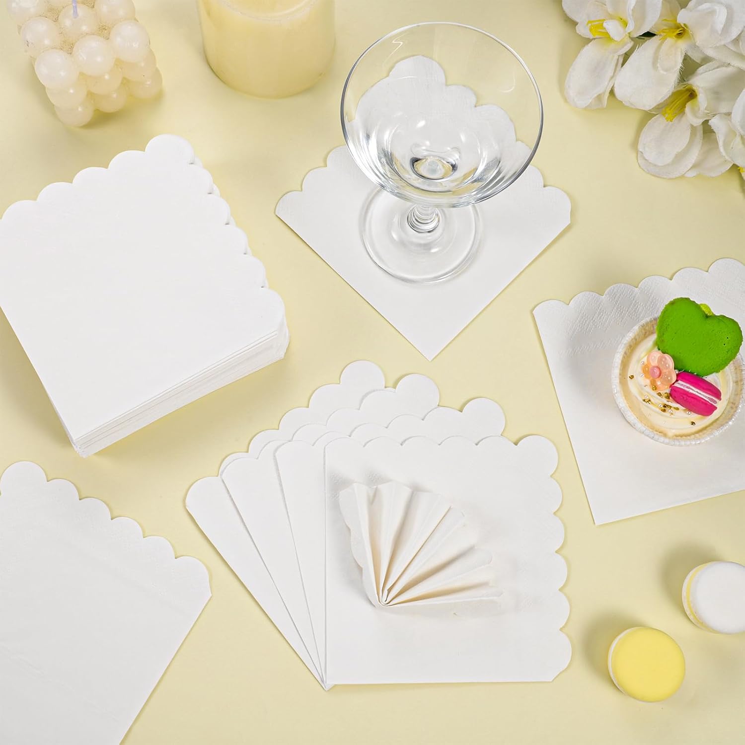 Thumbnail 3 de NatNarr 120-Pack Scalloped White Cocktail Napkins (5 x 5 Inch) for Weddings, Parties & Coffee Bars