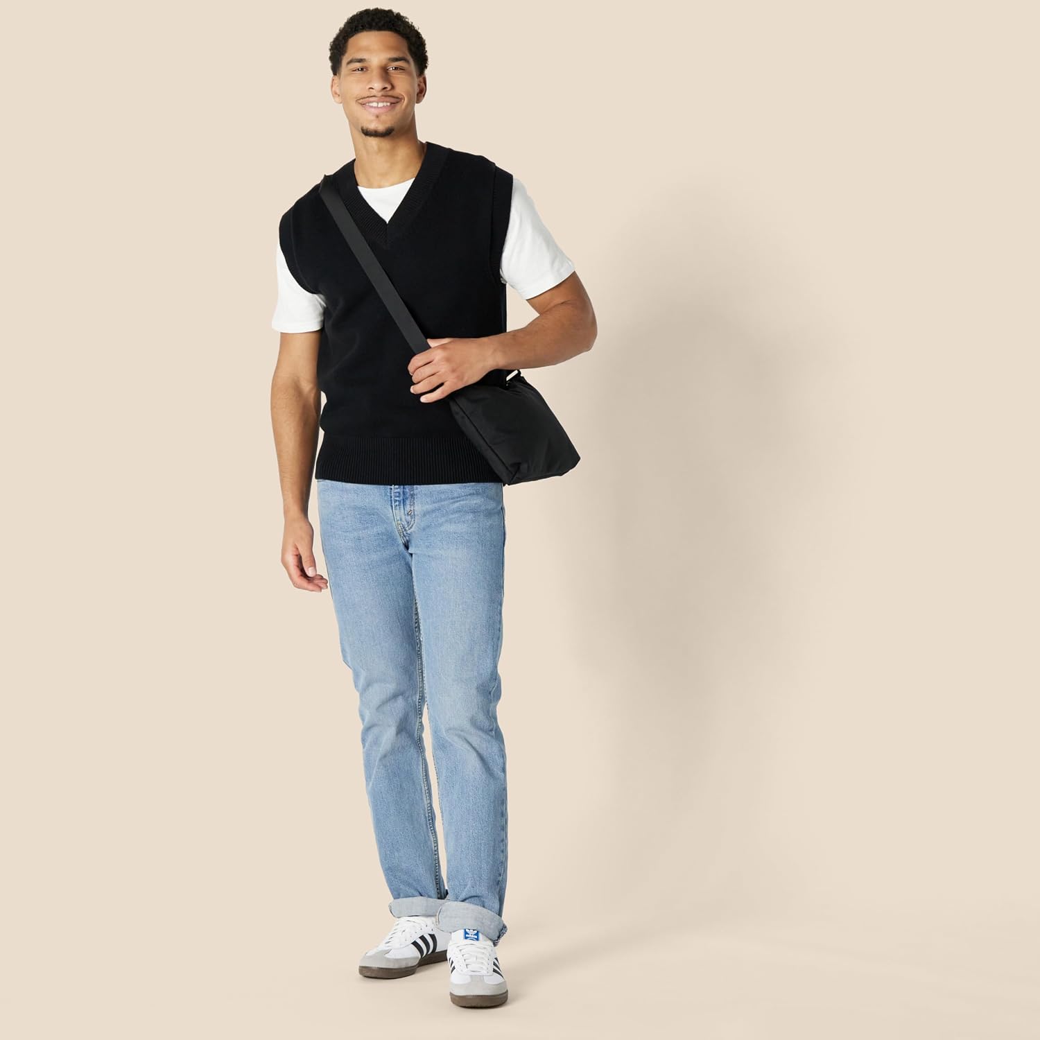 Thumbnail 3 de Amazon Essentials Relaxed‑Fit Sleeveless V‑Neck Vest