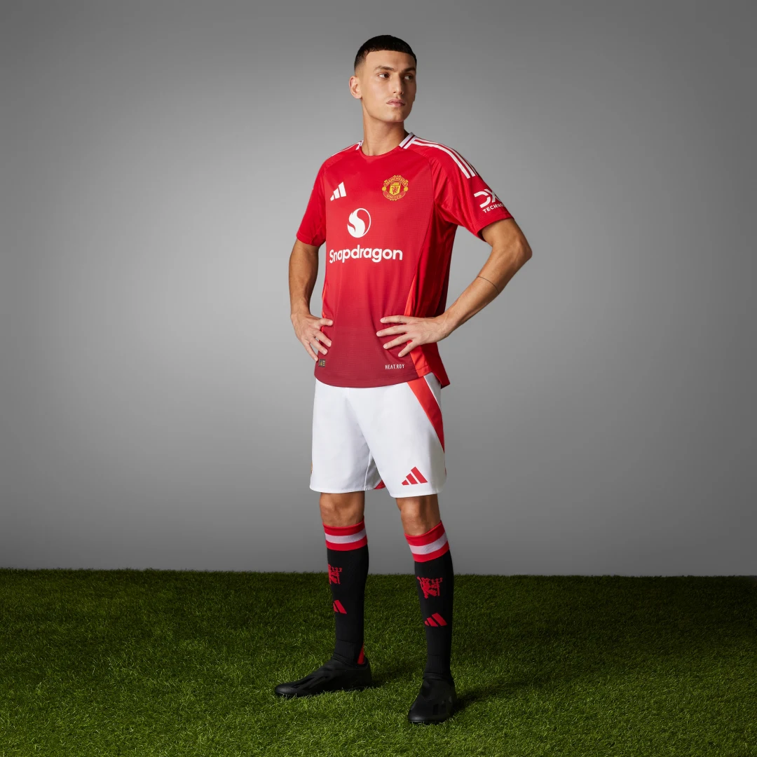 Detalle 2 de Camiseta Manchester United 24/25 Authentic Primera Equipación