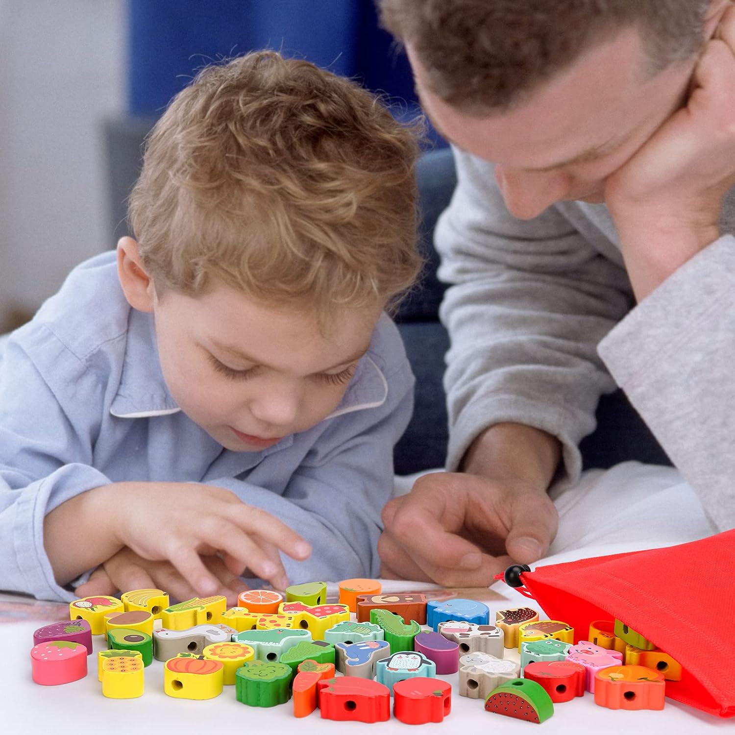 Detalle 1 de Sheirying Montessori Fädelspiel aus Holz mit 42 Perlen (ab 3 Jahren) – Motorikspielzeug zum Lernen