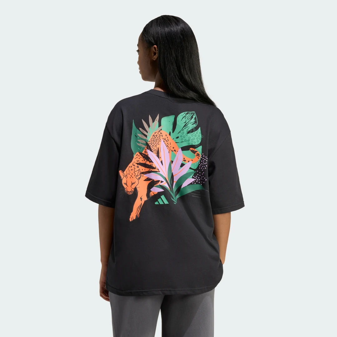 Detalle 2 de Camiseta holgada con estampado de inspiración animal de Adidas (negro)