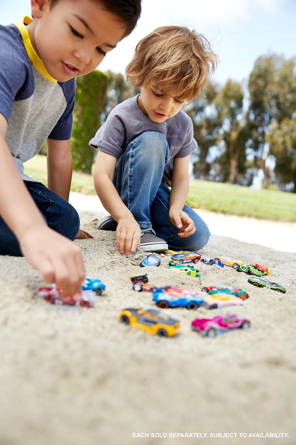 Detalle 2 de Hot Wheels 8 Coches y Camiones Juguete Escala 1:64