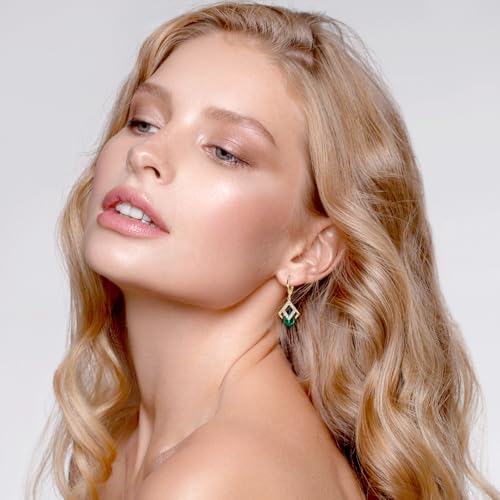 Detalle de Aliyoham Emerald Green Hoop Earrings with Cubic Zirconia – 18K Gold Plated Dangle Hoops