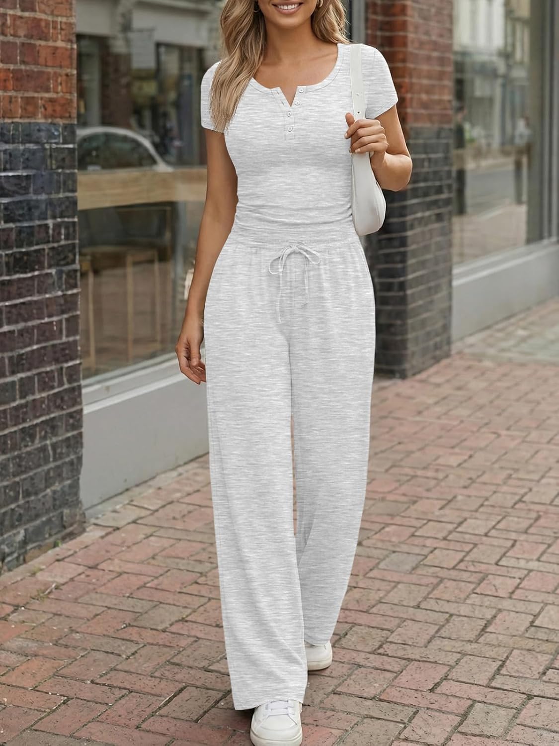 Thumbnail 1 de Trendy Queen Women’s 2-Piece Matching Lounge Set with Henley Crop Top and Wide-Leg Pants