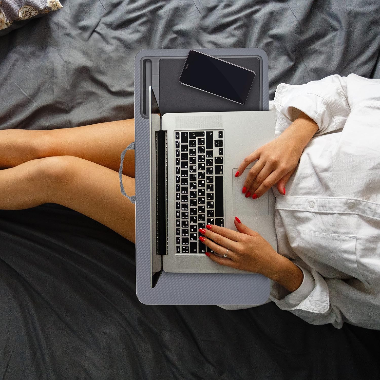 Detalle de Relaxdays Supporto Pc Portatile con Cuscino e Tappetino Mouse – 57,5 × 30 cm, grigio