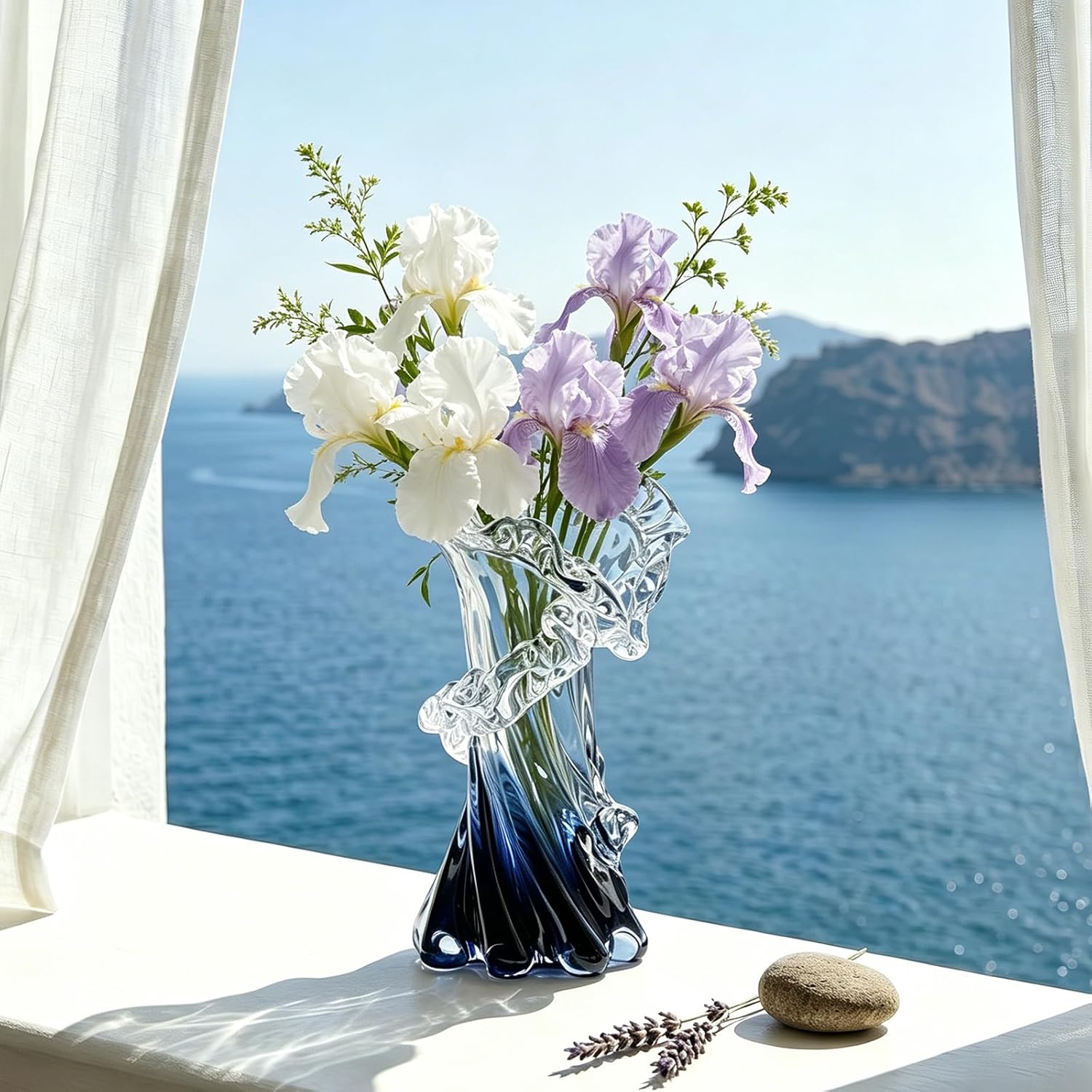 Thumbnail 1 de Vase LINYTHER en verre soufflé à la main dégradé bleu/blanc transparent, style mer et vagues