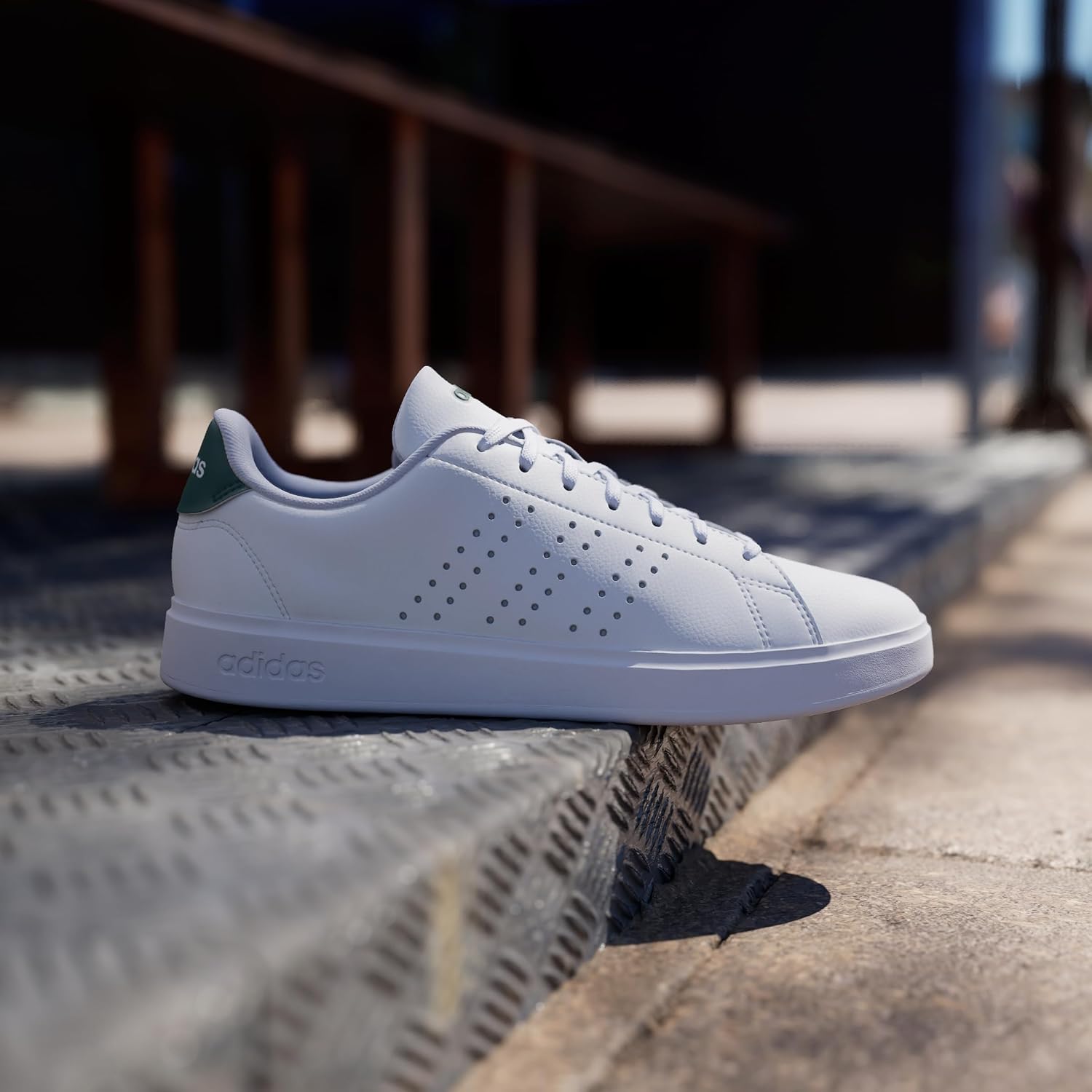 Detalle de adidas Uomo Advantage 2.0 Scarpe – Cloud White/Core Black/Green, 43 1/3 EU
