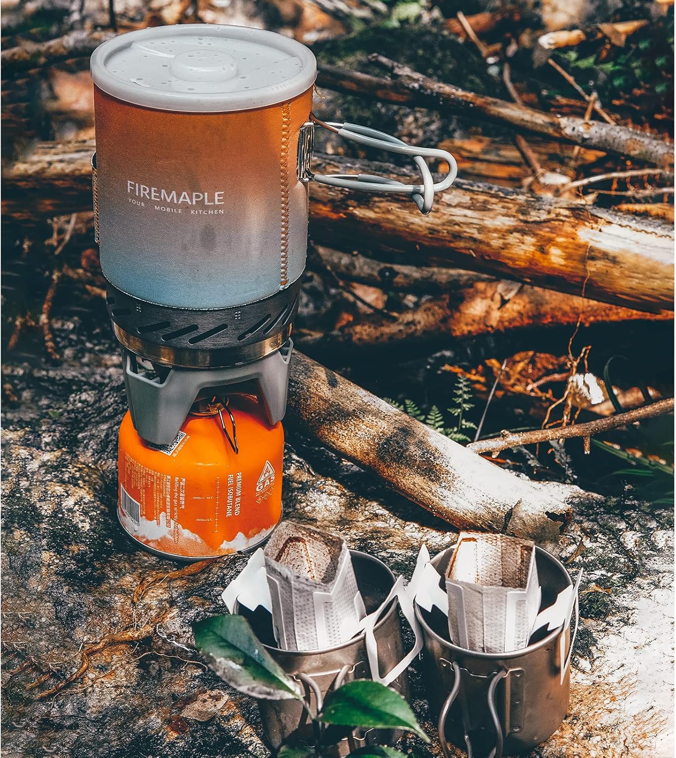 Detalle de Fire-Maple X1 campingbrander met warmtewisselaar, piezo-ontsteking en kookpot