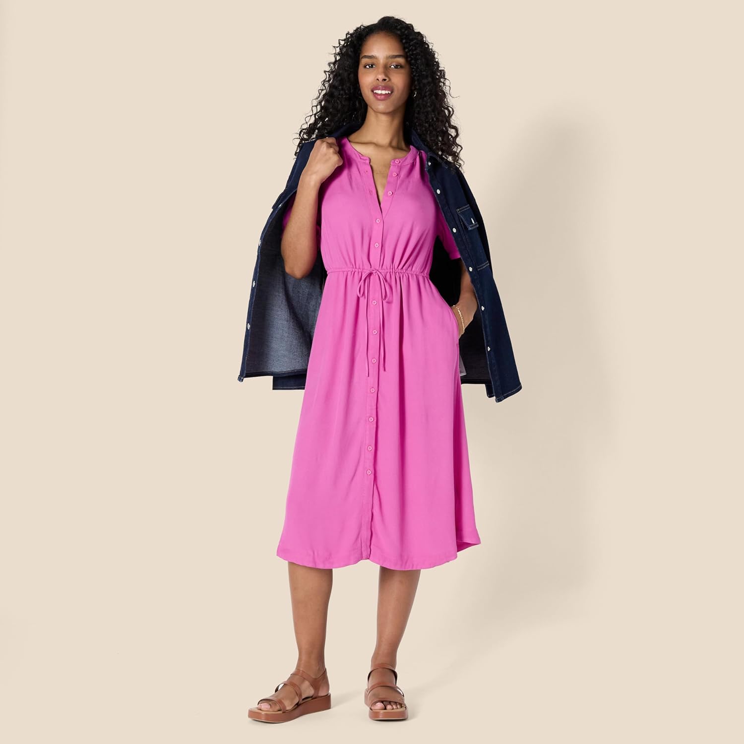 Thumbnail 4 de Amazon Essentials Damen Tailliertes Midikleid in A-Linie mit Halben Ärmeln und Ausgestelltem Rockteil mit Taschen