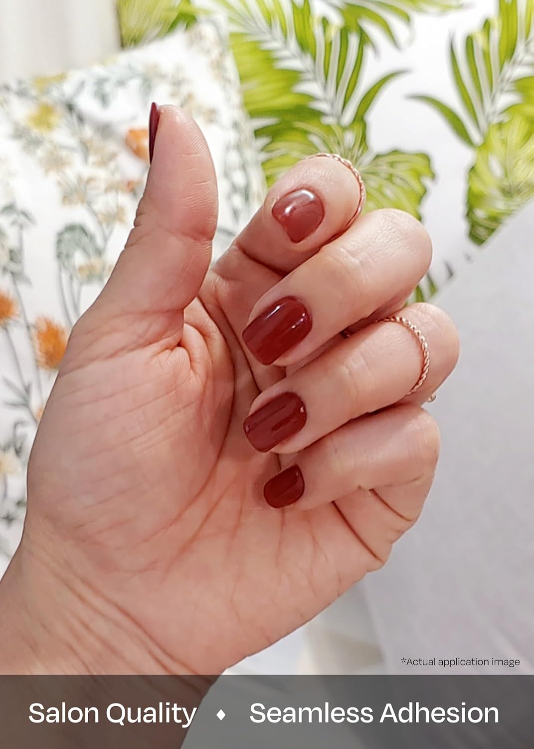 Detalle 2 de ohora Semi-Cured Gel Nail Strips Red