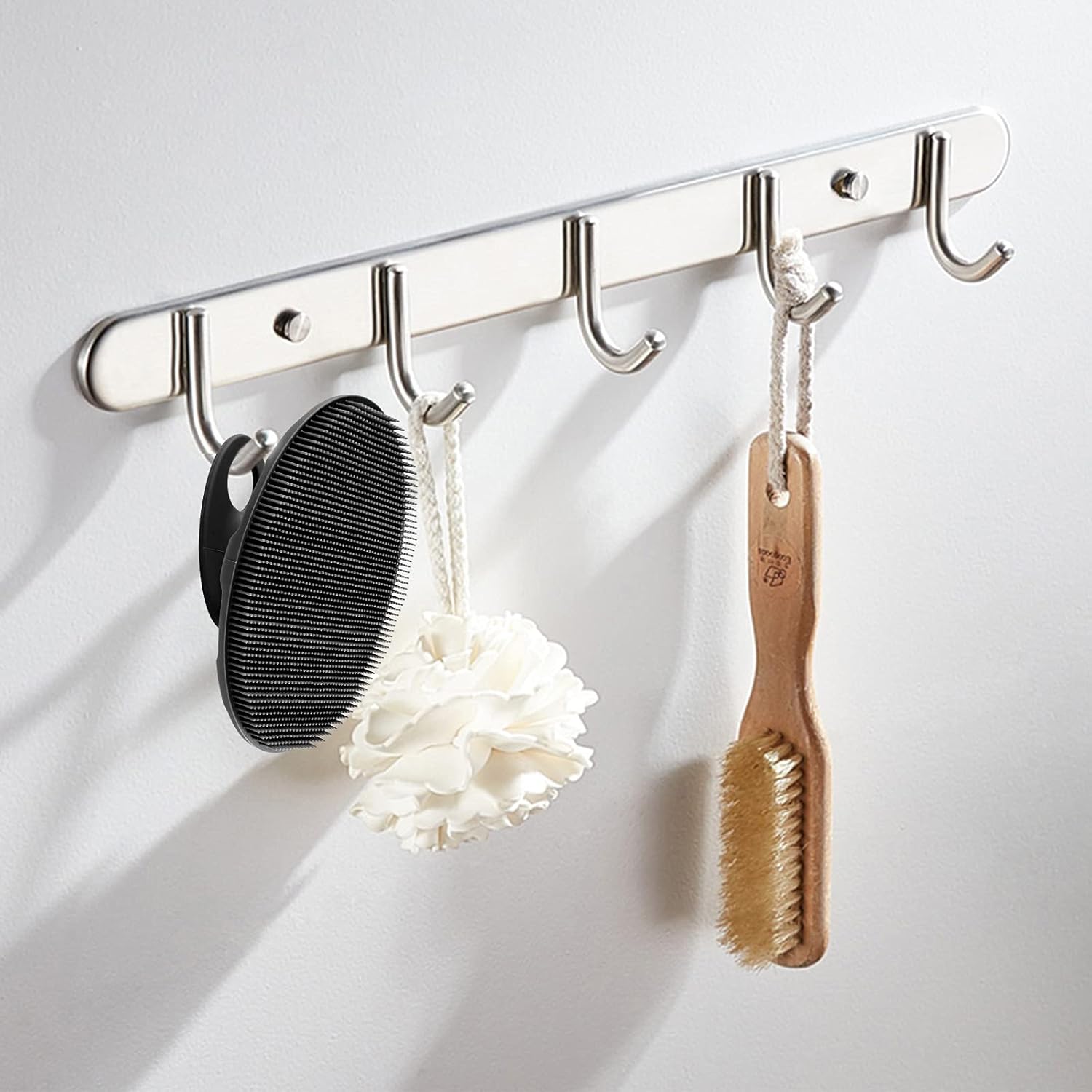 Detalle de INNERNEED Weicher Körperschrubber aus Silikon (schwarz) – Handbürste für sanftes Peeling & Massage in der Dusche