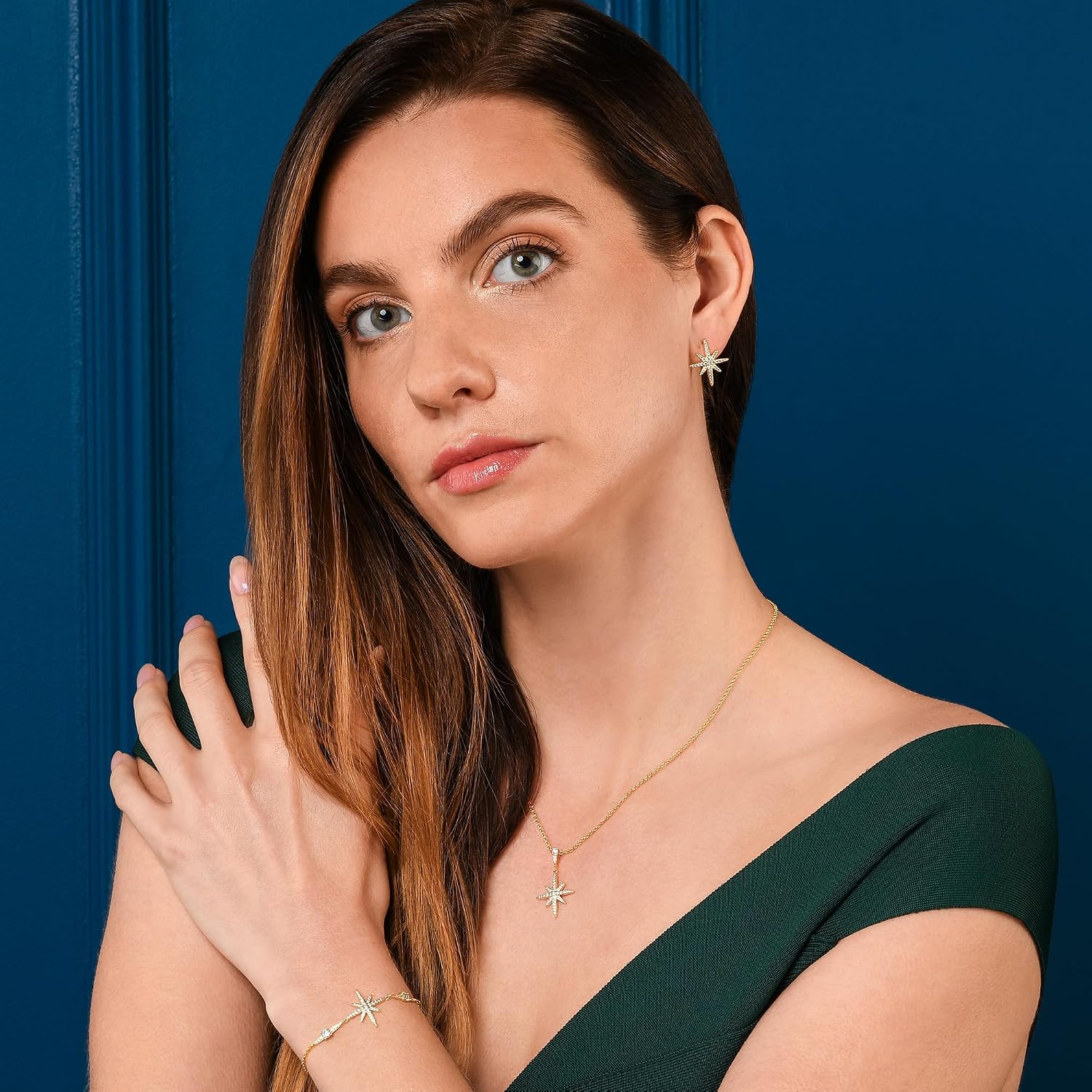 Detalle de Namana Collier Étoile Polaire pavé de zircons pour femme, chaîne forçat réglable avec écrin cadeau