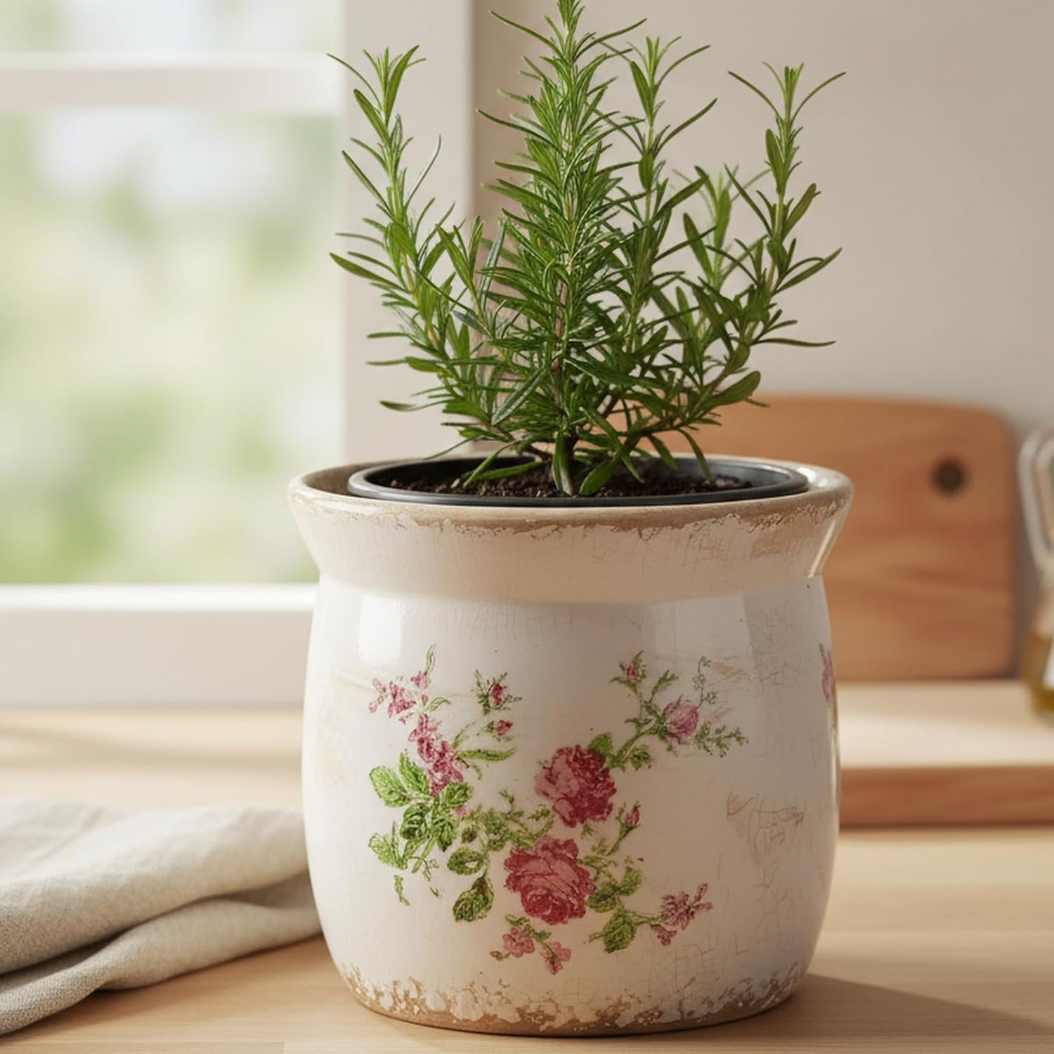 Detalle de Xiaan Jiaju Floral Ceramic Planter with Drainage Hole and Crackle-Glaze Finish