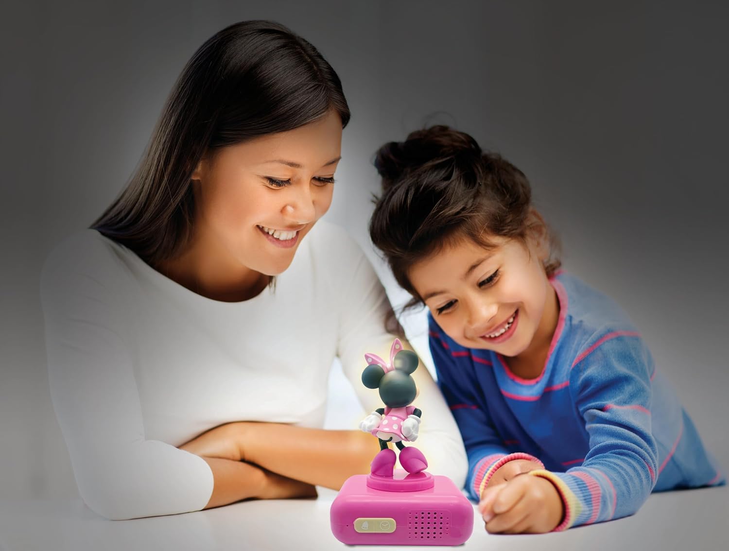 Detalle de Lexibook Disney Minnie – Réveil veilleuse Minnie RL800MN, écran LCD rétro-éclairé, 6 mélodies et Snooze (Rose)