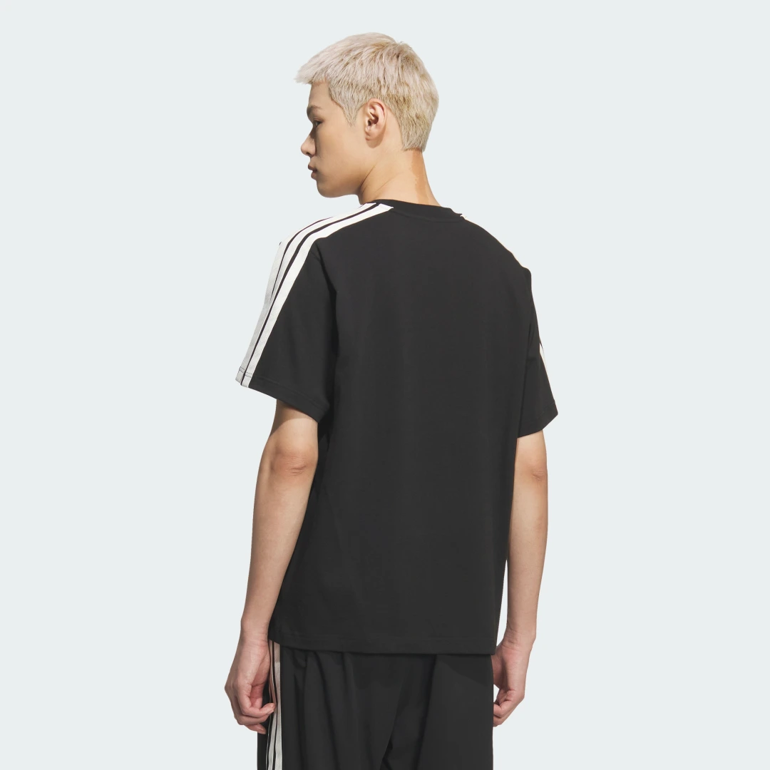 Detalle 2 de Adidas Camiseta ST 3ST P/V en Negro: estilo básico, comodidad diaria
