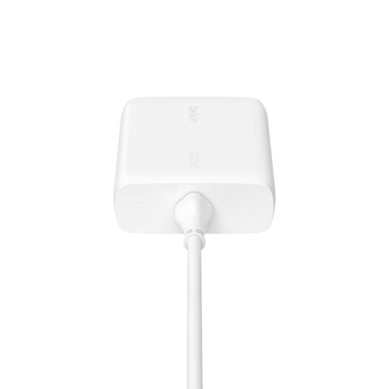 Detalle de Belkin BoostCharge Pro 200 W GaN: Cargador con 4 puertos USB‑C