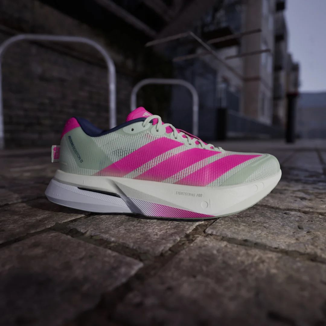 Thumbnail 1 de Adizero Boston 13 de Adidas: Zapatilla de running en verde para entrenamientos y ritmos diarios