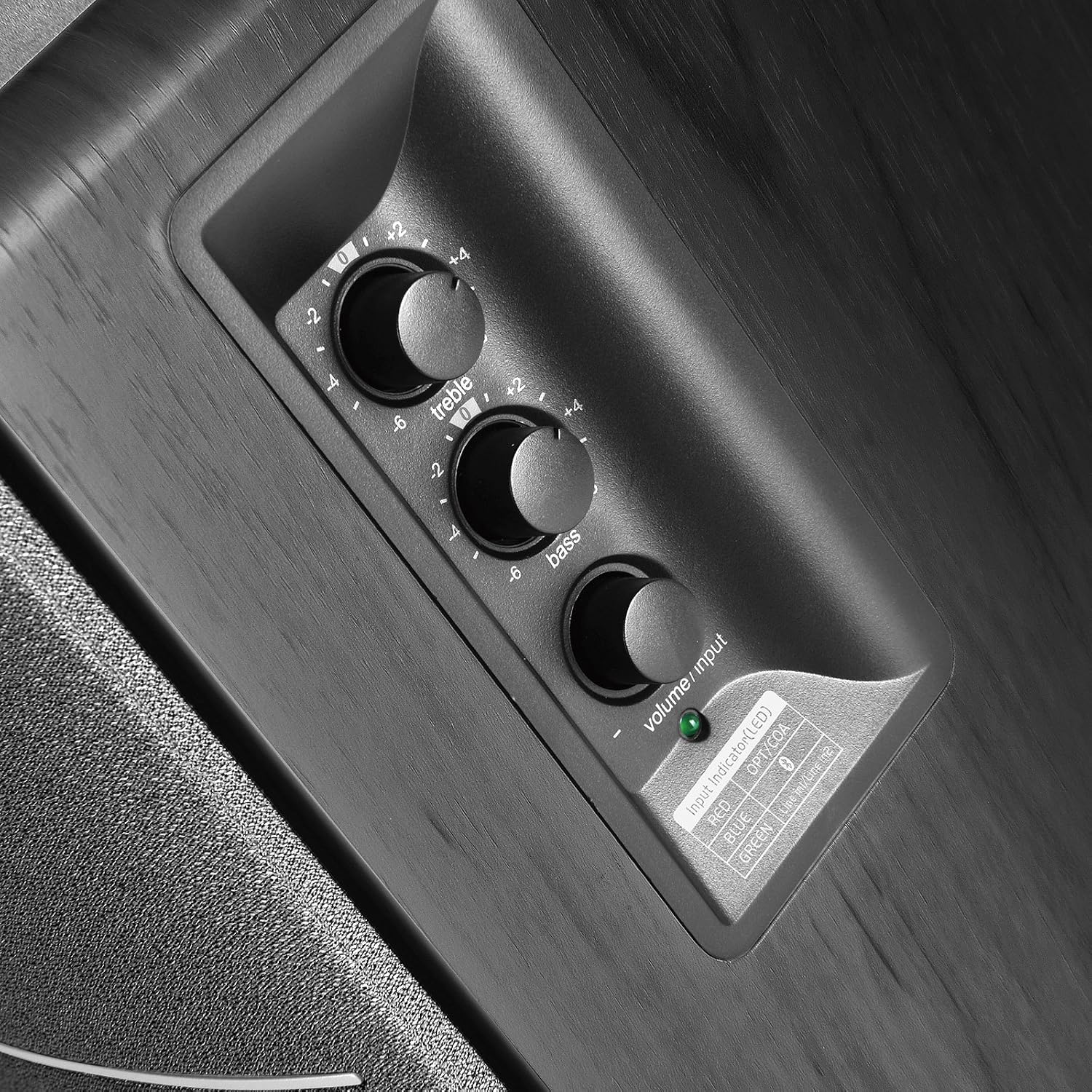 Detalle 2 de Edifier R1280DB: Diffusori da Scaffale Bluetooth con Ingressi Digitali e Controllo Remoto