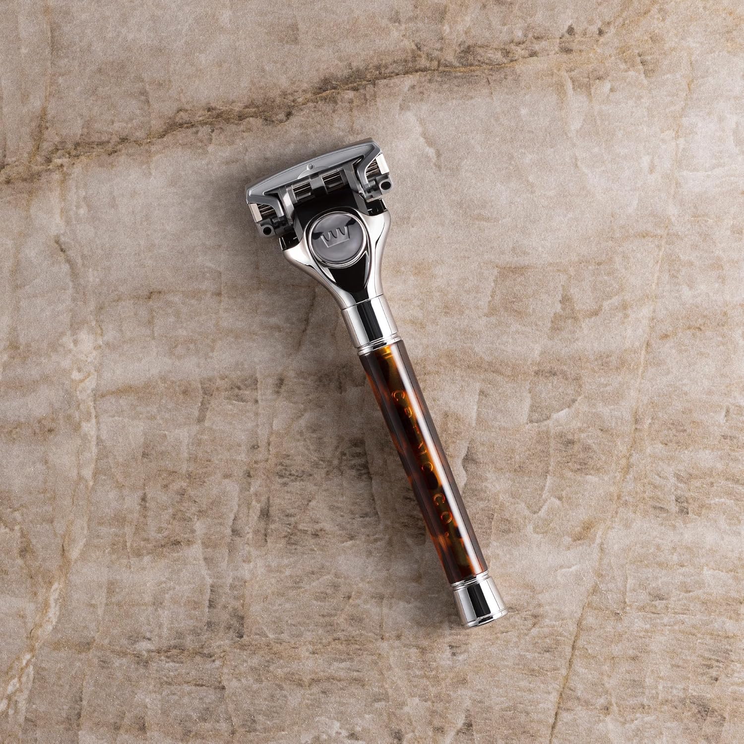 Detalle de Cremo Barber Grade Razor for Men with Tortoise Shell Handle – Includes Extra Refills
