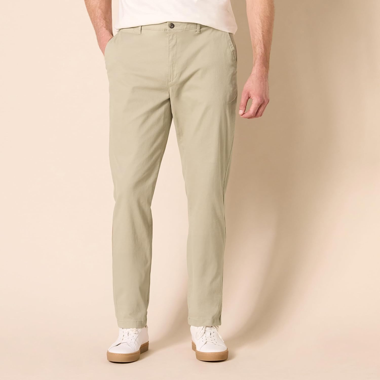 Thumbnail 5 de Amazon Essentials Herren Legere Stretch-Chinohose mit klassischer Passform (Skinny Fit) in Khaki