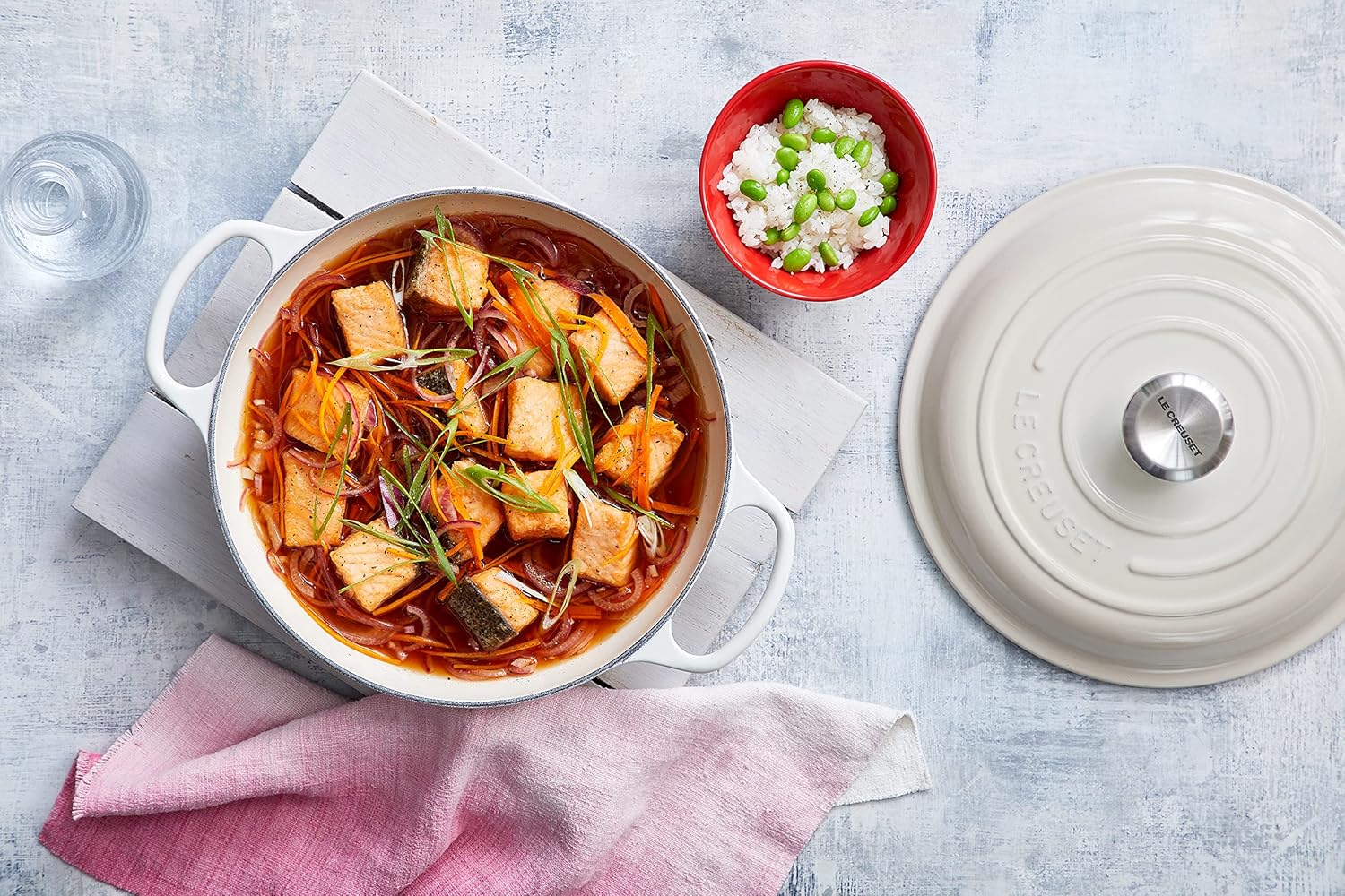 Thumbnail 3 de LE CREUSET Signature Sh.Casserole/Braiser 30cm in Meringue with Stainless Knob