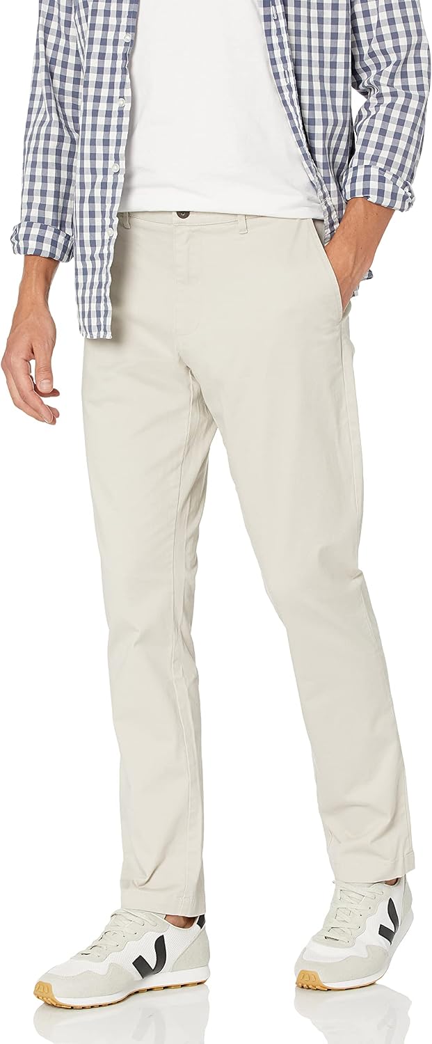 Thumbnail 6 de Amazon Essentials Men's Athletic-Fit Washed Comfort Stretch Chino Trousers