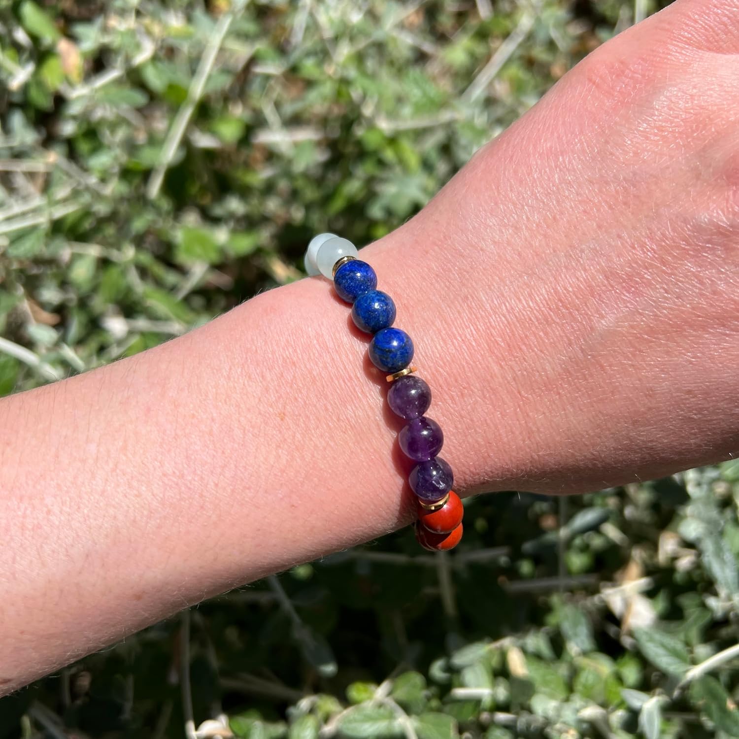 Detalle de BERGERLIN 7 Chakra Armband aus Naturstein & Lavastein – zertifiziert (EPI) mit Echtheitszertifikat