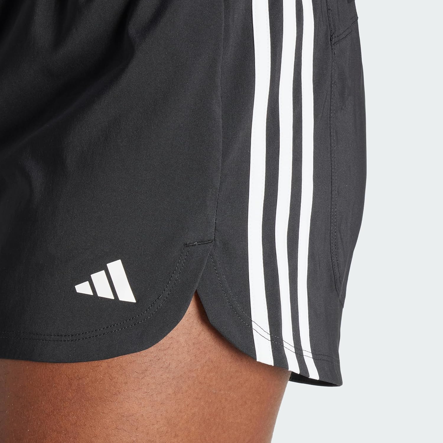 Thumbnail 2 de adidas Pacer 3-Stripes short entraînement femme