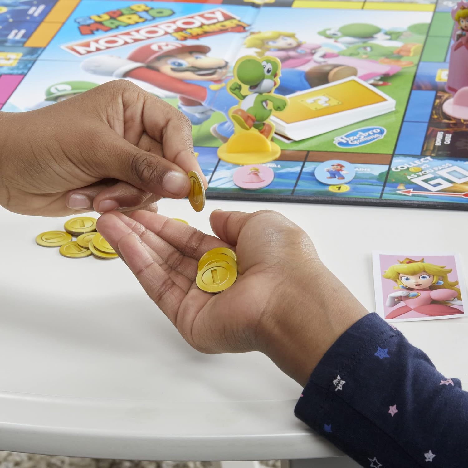 Thumbnail 4 de Monopoly Junior Super Mario Edition Board Game