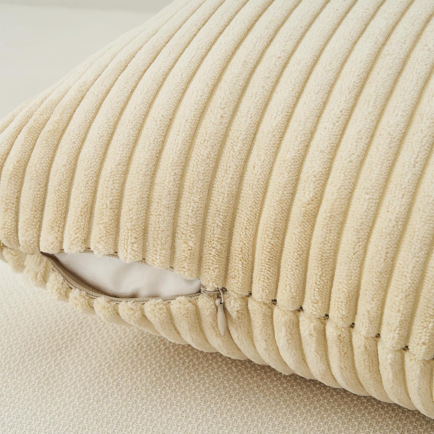 Thumbnail 5 de Topfinel Kissenbezug Beige, 50x50 cm im 4er-Set aus Kordsamt mit Farbverlauf und verdecktem Reißverschluss