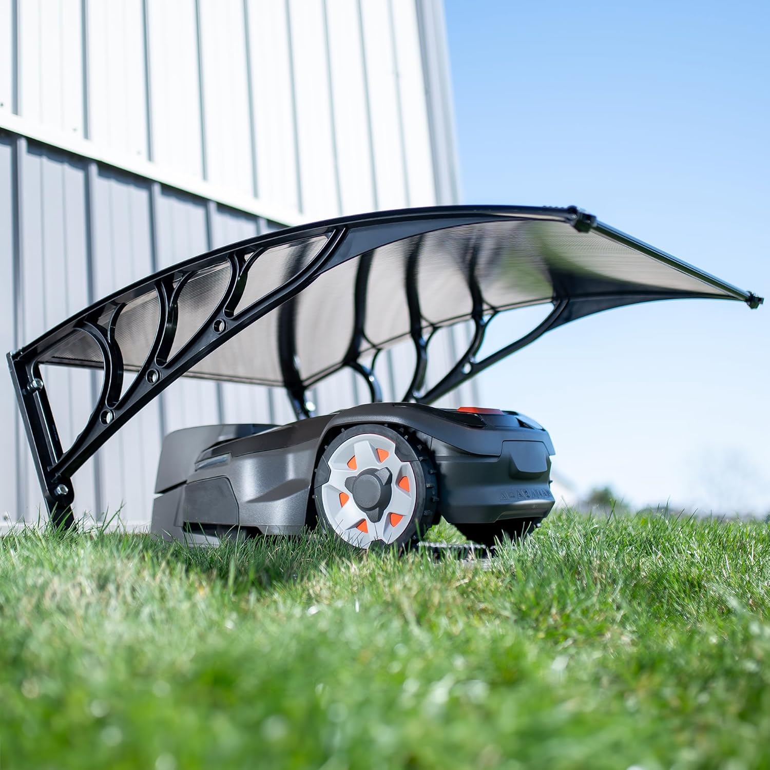 Thumbnail 1 de Life Finds Outdoor shade cover for robotic lawn mowers (portable polycarbonate canopy, black)