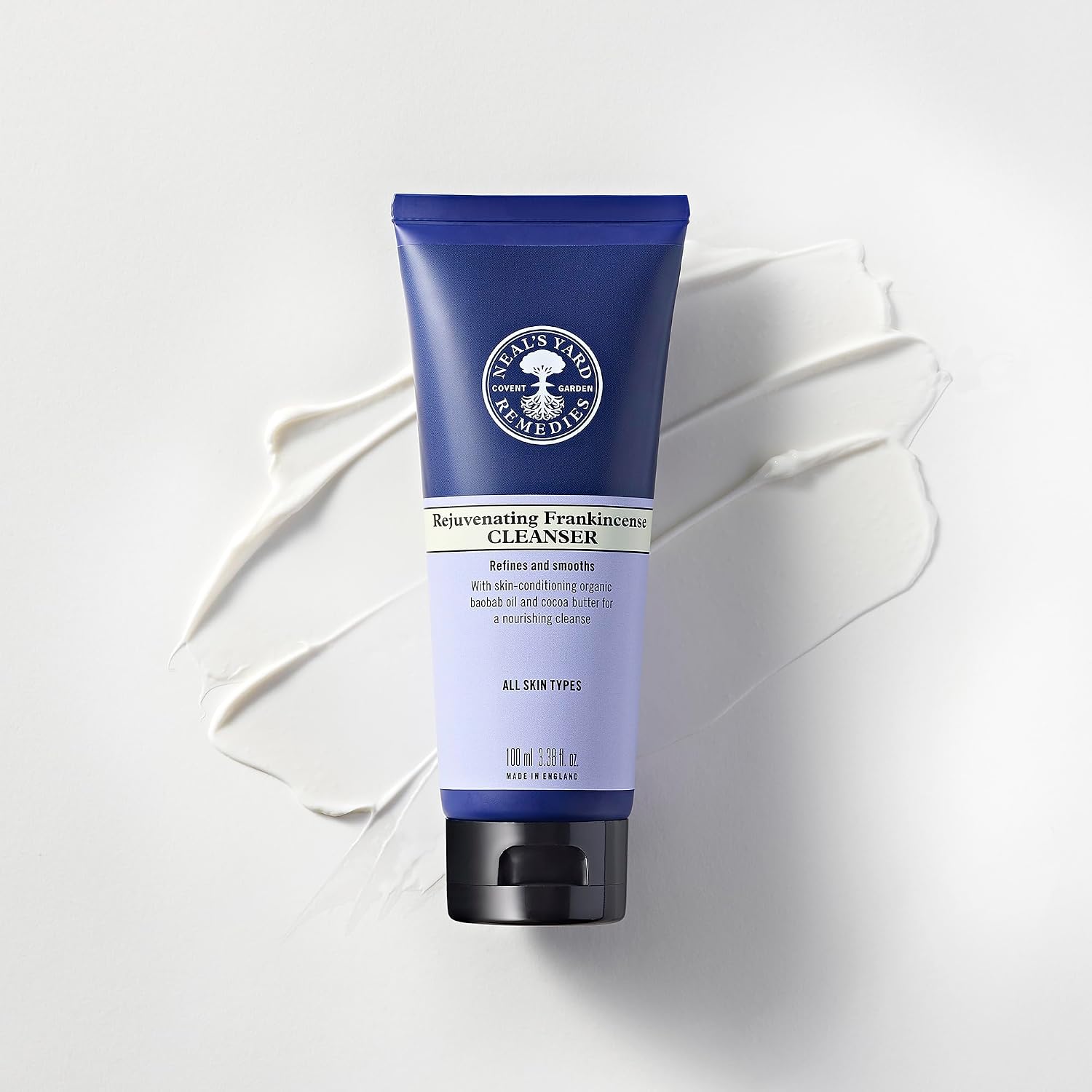 Detalle 2 de Neal’s Yard Remedies Frankincense Cleanser (100g) – soft, fresh & smooth facial cleanser
