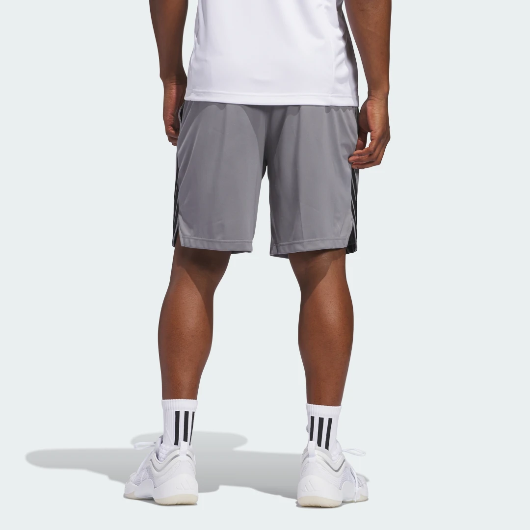 Detalle 2 de Pantalón corto Basketball Legends 3 bandas de Adidas — gris