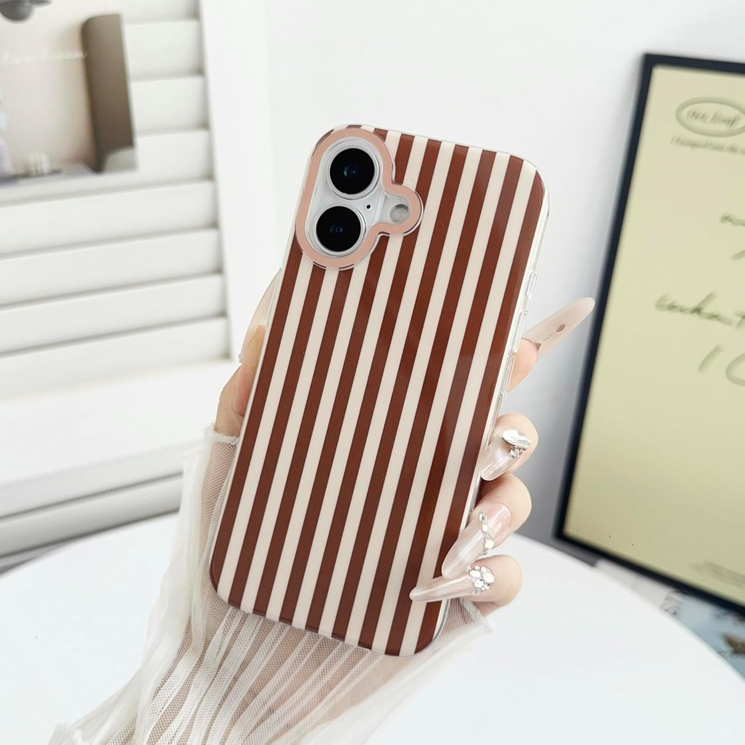 Detalle de OWLSTAR iPhone 17 Case Brown